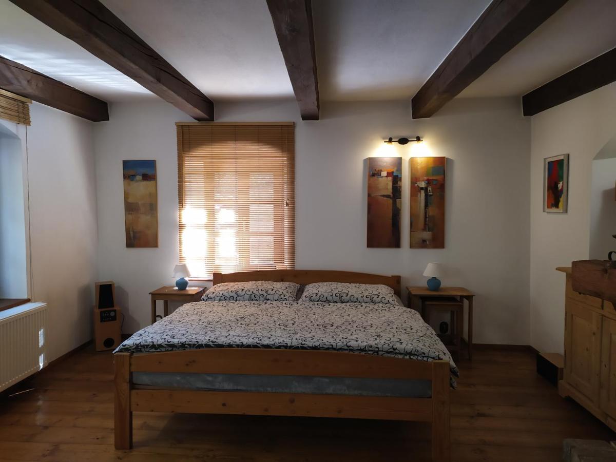Forest Rustic Apartment Brdy Vesin 외부 사진